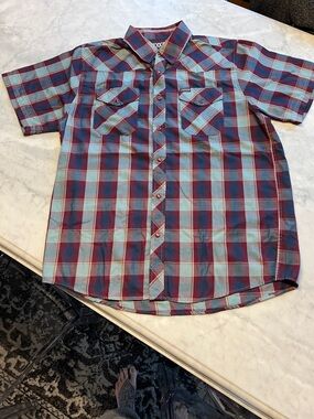 Dixxon short sleeve plaid flannel. Stevensville. Snaps. Men’s large.